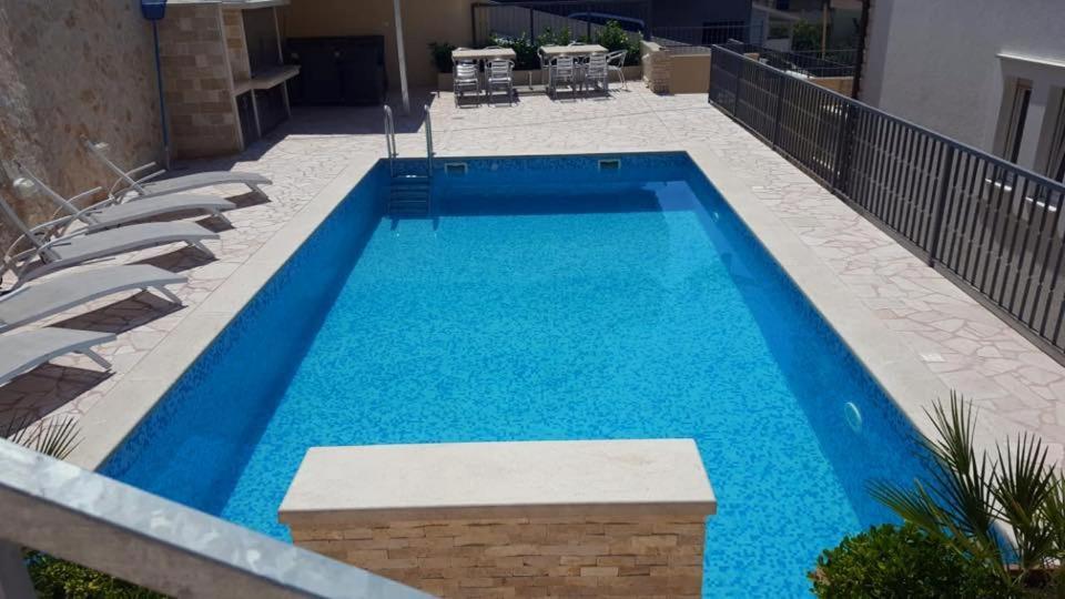 Apartments Toni 2000 Подстрана Екстериор снимка